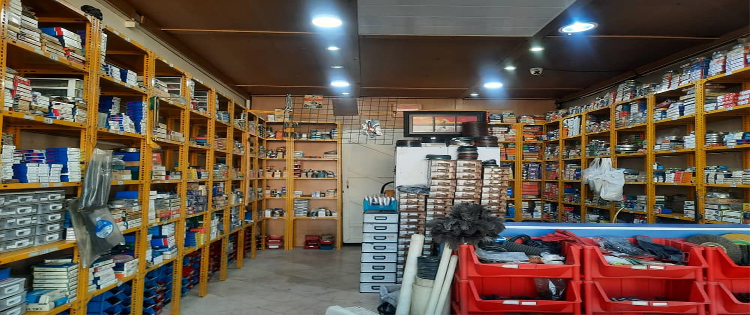 خرید محصولات صنعتی تصویر کلی از نمای داخلی شعبه تهران بزرگ هایپرصنعتی اسداللهی